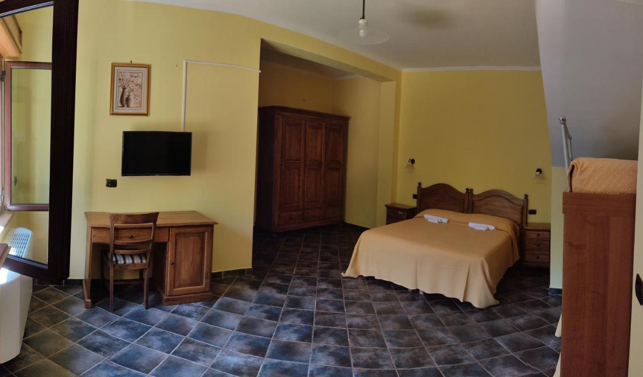 Agriturismo Roseto Serra San Bruno Exterior foto